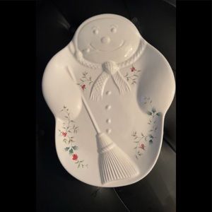 Pfaltzgraff Winterberry collectible ceramic snowman serving tray dish